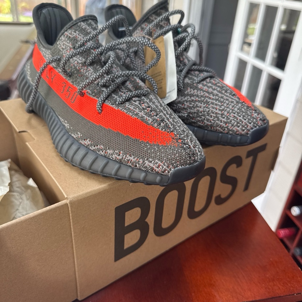 Adidas YZY 350 V2 Box in Classic Brown size 9 in men’s - Picture 10 of 10